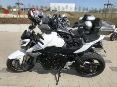 Suzuki GSR 750 / Sabine